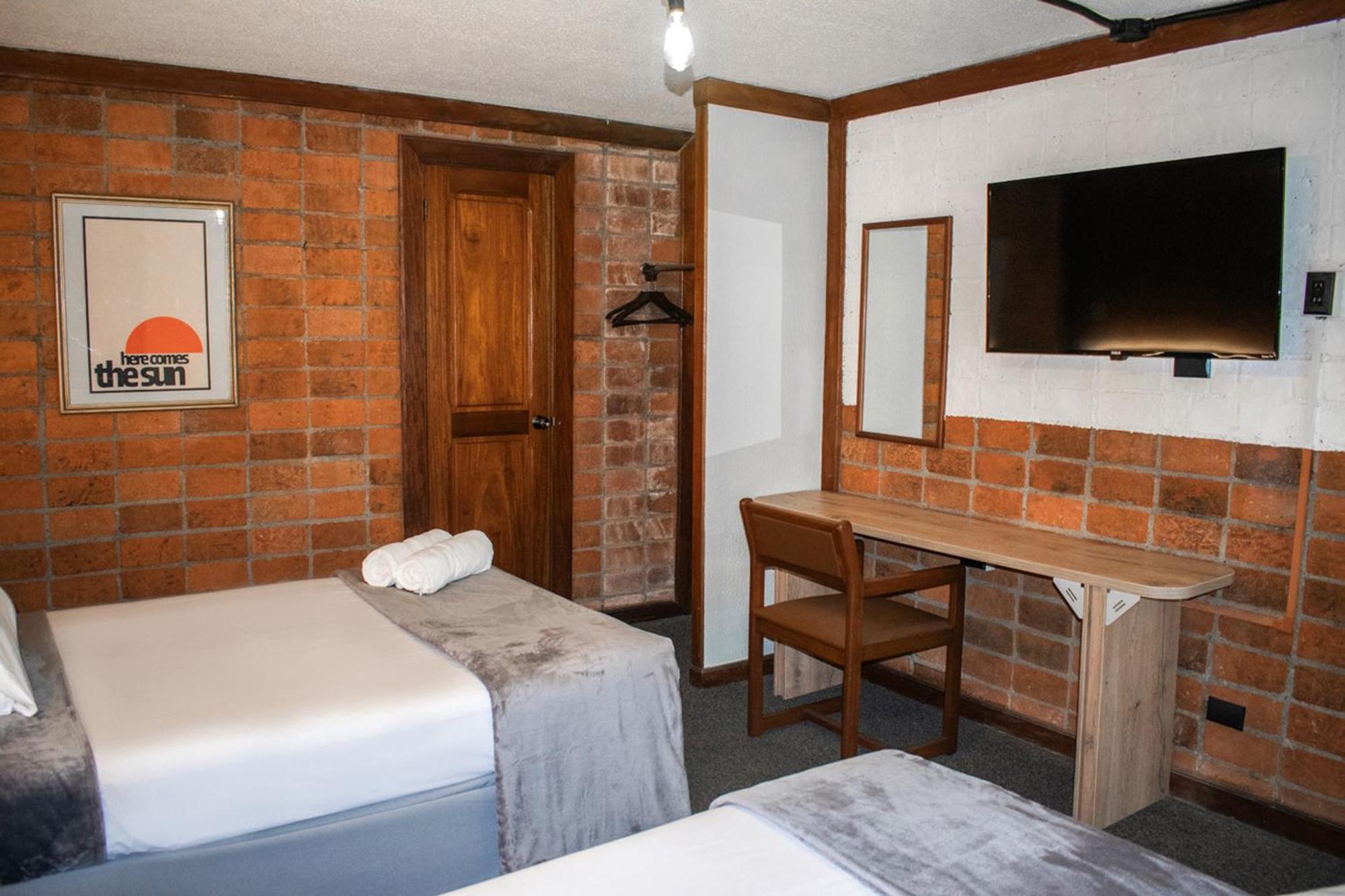 Hotel Soy Local San Jose Esterno foto